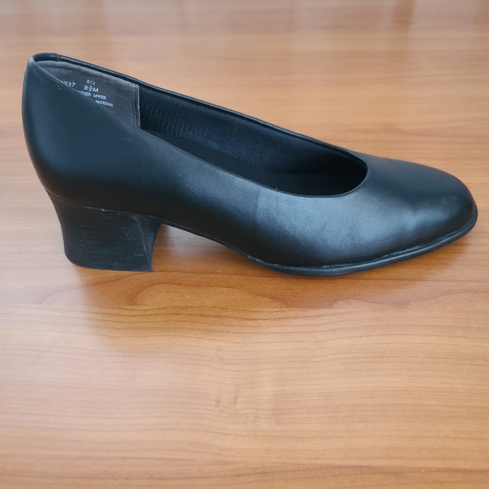 Grabbers Slip Resistant Footwear Black Leather‎ Pump Shoe  8.5M